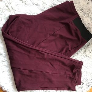 Maroon pointe pant